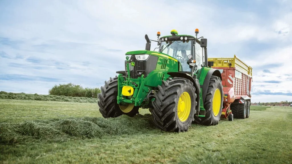 Productores agropecuarios capacitándose en tecnología de MercaRancho